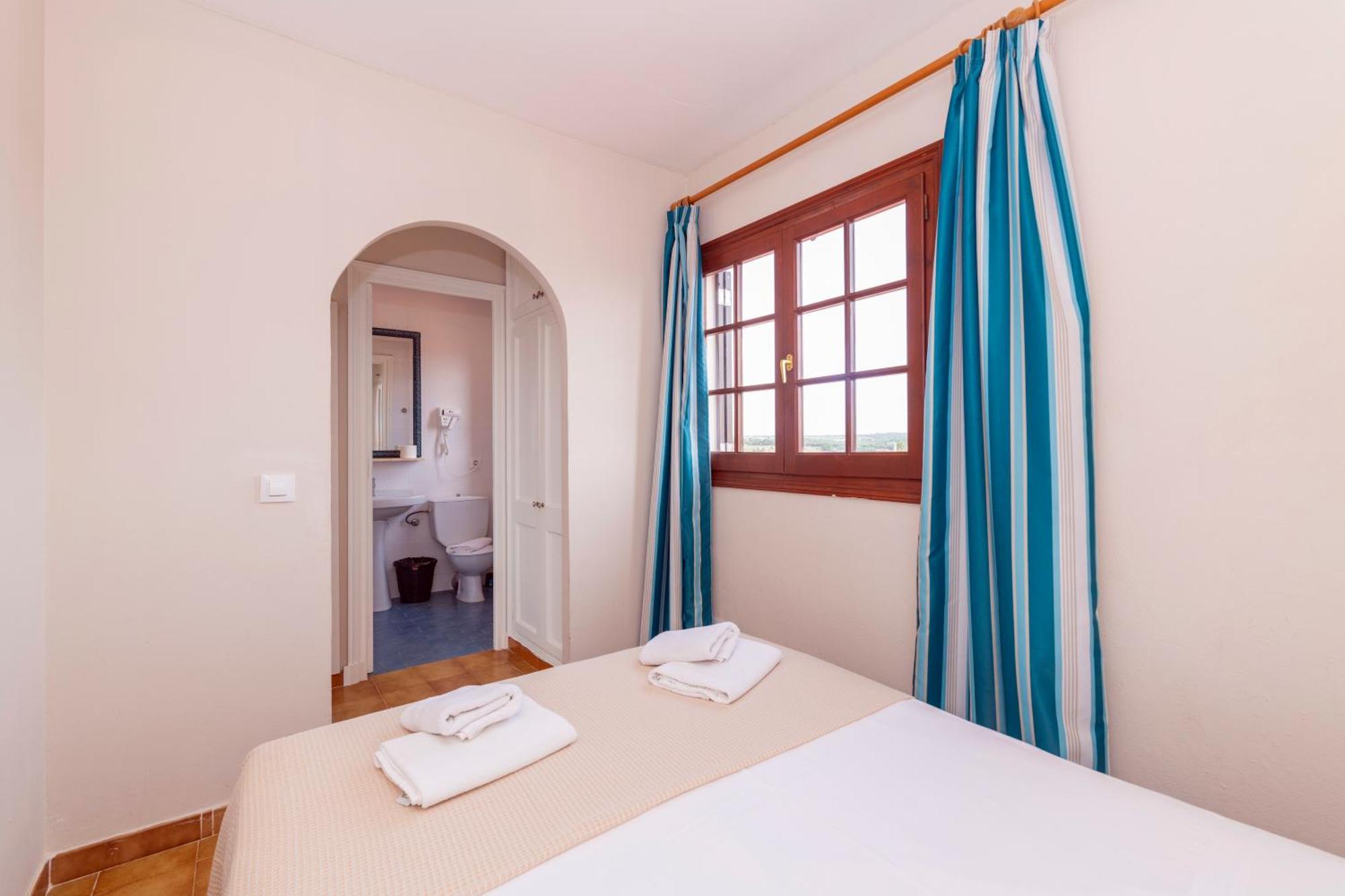 Siesta Mar One Bedroom Apartments Cala En Porter  Bagian luar foto